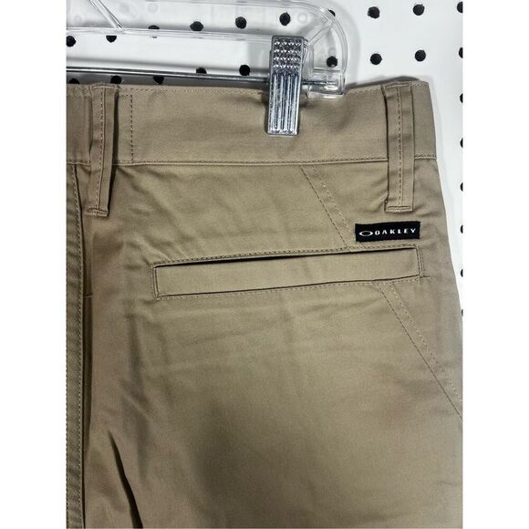 Oakley Khaki shorts size 32 - Picture 6 of 8